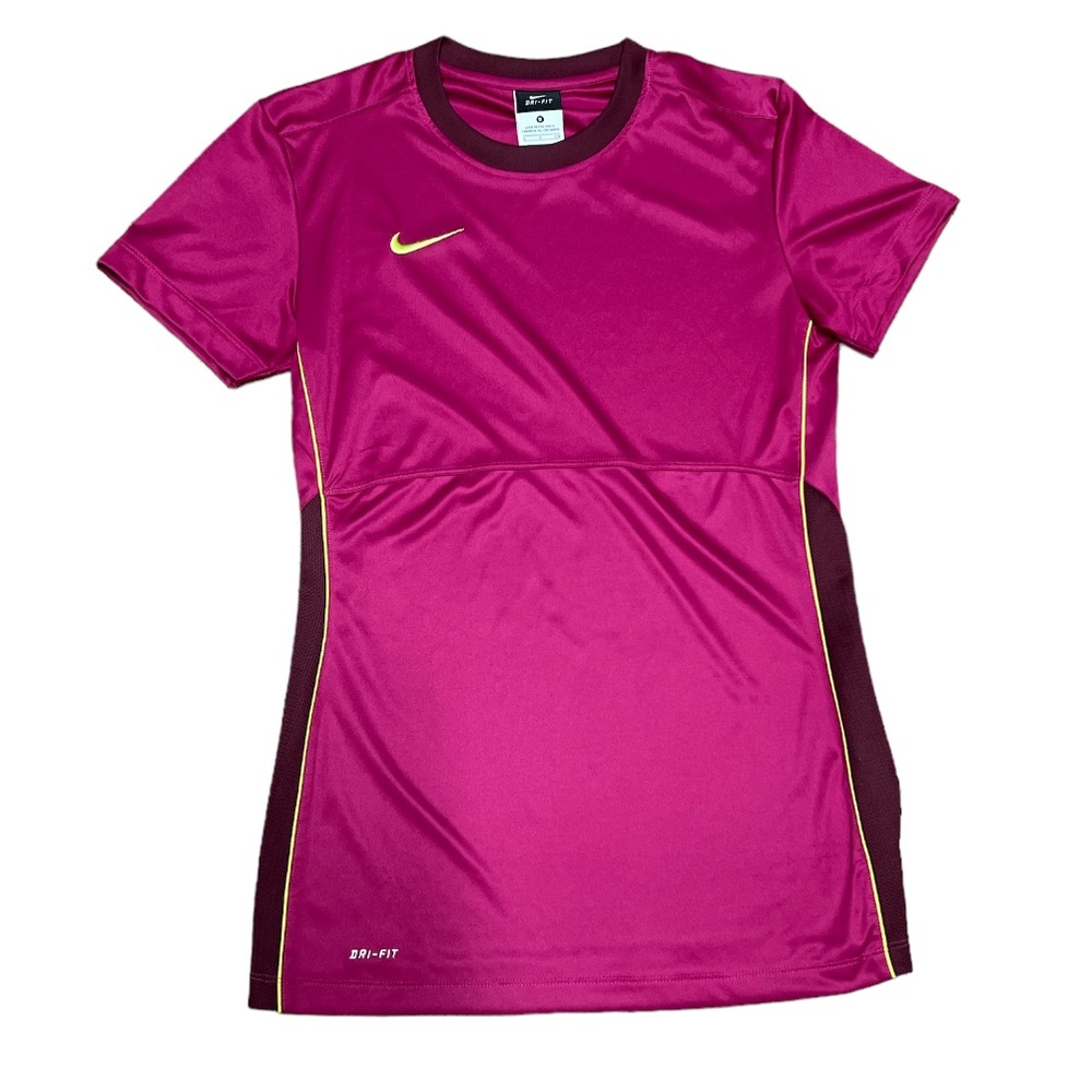 Nike dri-fit top